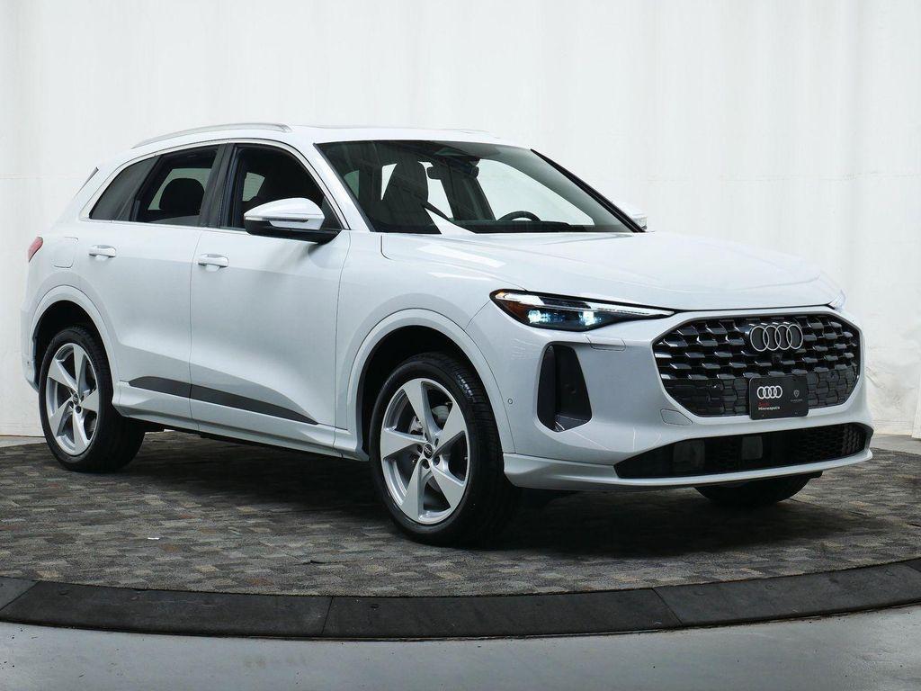 new 2025 Audi Q5 car, priced at $59,525