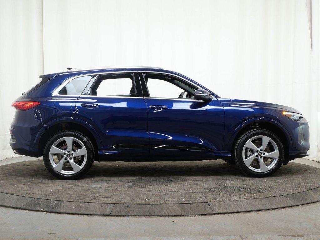 new 2025 Audi Q5 car, priced at $59,525