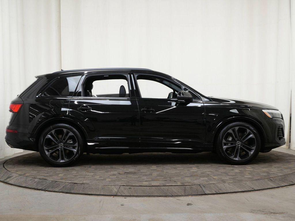 new 2026 Audi Q7 car, priced at $78,445