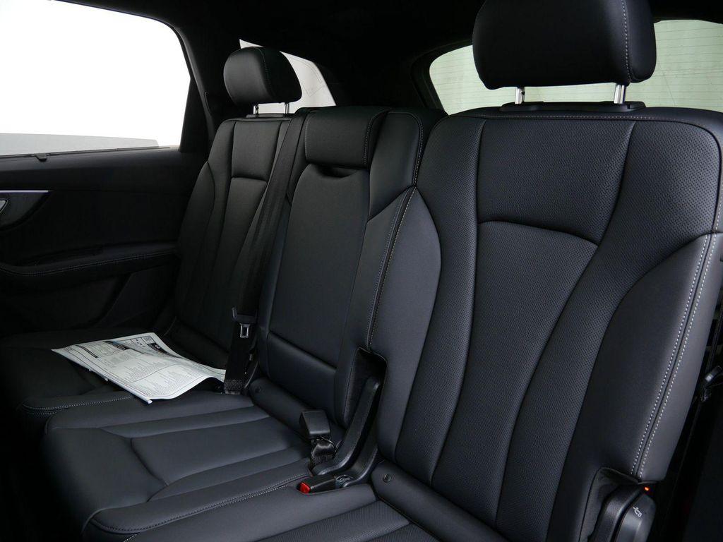 new 2026 Audi Q7 car, priced at $78,445