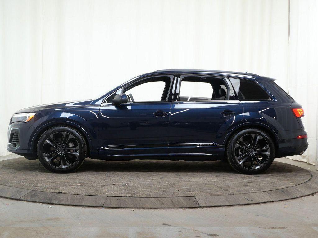 new 2026 Audi Q7 car, priced at $79,005