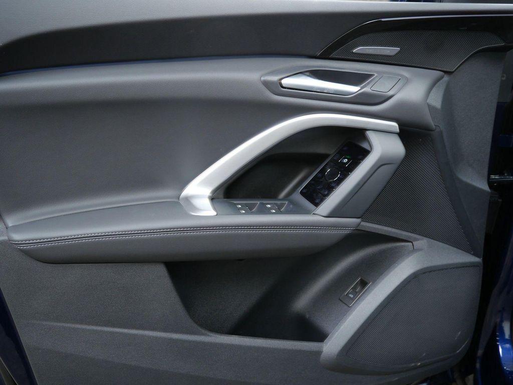 new 2025 Audi Q5 car, priced at $59,525