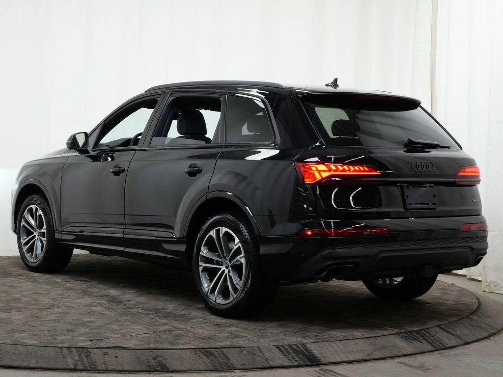 new 2026 Audi Q7 car, priced at $68,410