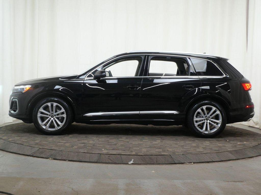 new 2026 Audi Q7 car, priced at $76,405