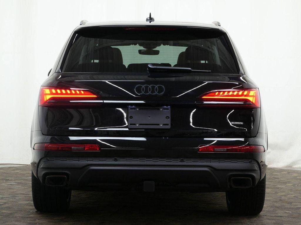 new 2026 Audi Q7 car, priced at $79,005