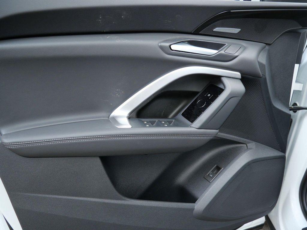 new 2025 Audi Q5 car, priced at $59,030