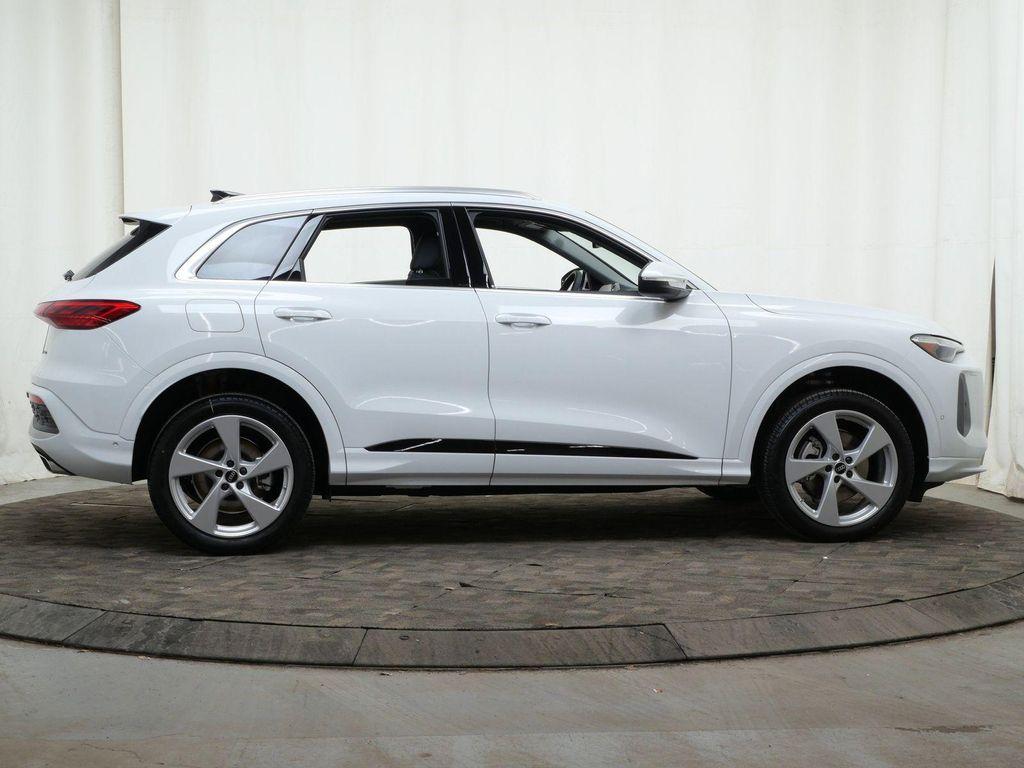 new 2025 Audi Q5 car, priced at $59,030