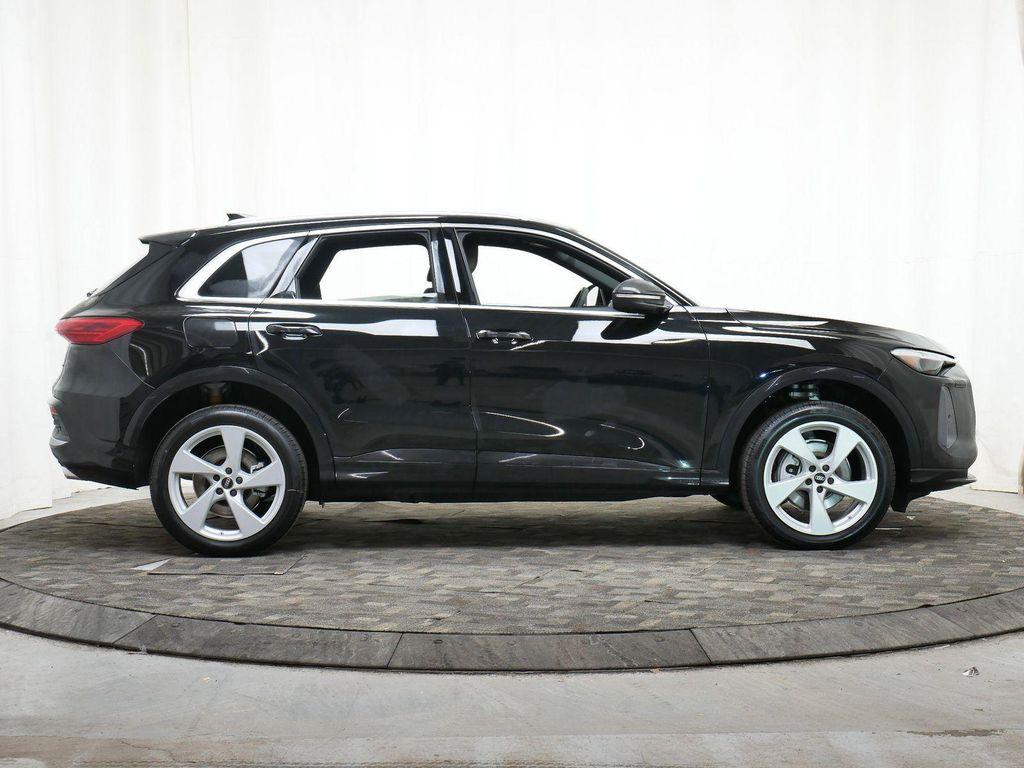 new 2025 Audi Q5 car, priced at $59,030
