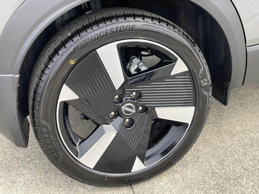 new 2025 Nissan Kicks car, priced at $28,906