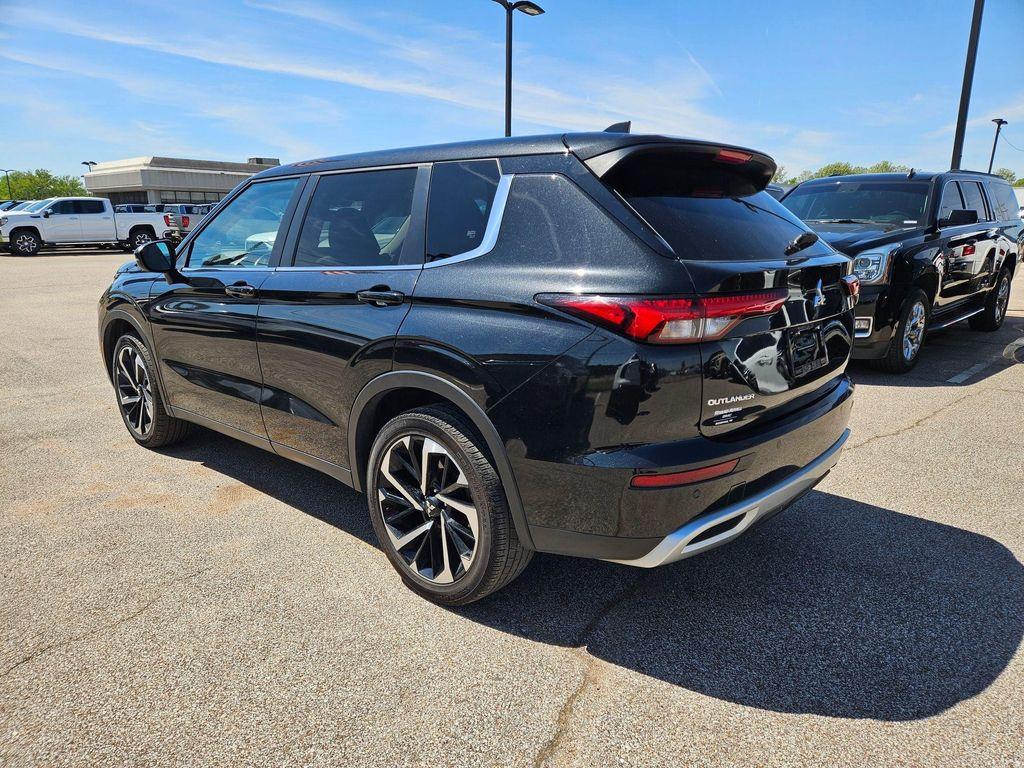 used 2024 Mitsubishi Outlander car, priced at $20,585