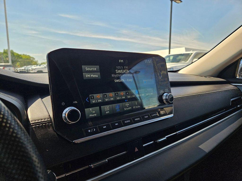 used 2024 Mitsubishi Outlander car, priced at $20,585