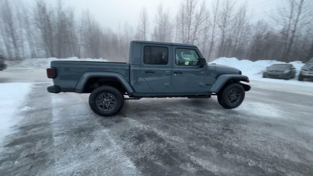 new 2026 Jeep Gladiator car, priced at $45,797