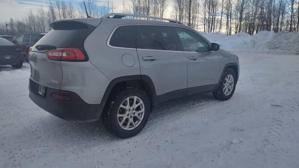 used 2018 Jeep Cherokee car, priced at $17,890