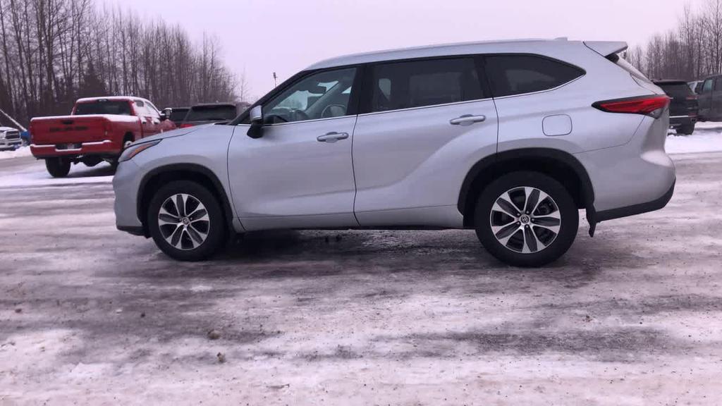 used 2023 Toyota Highlander car, priced at $36,250