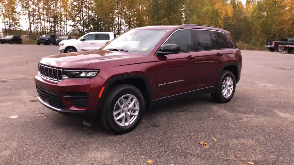 new 2025 Jeep Grand Cherokee car, priced at $37,735