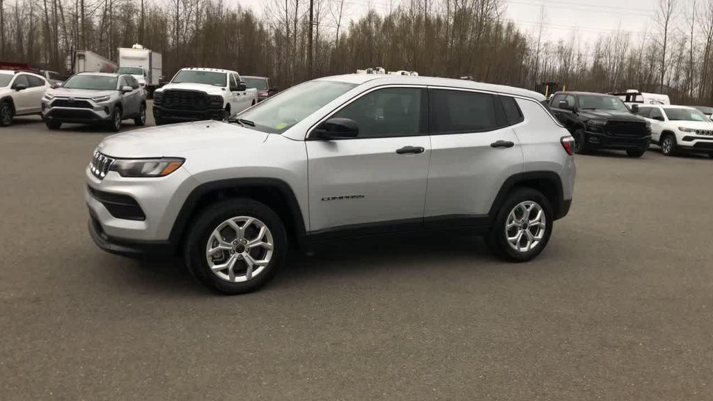 new 2025 Jeep Compass car, priced at $27,890