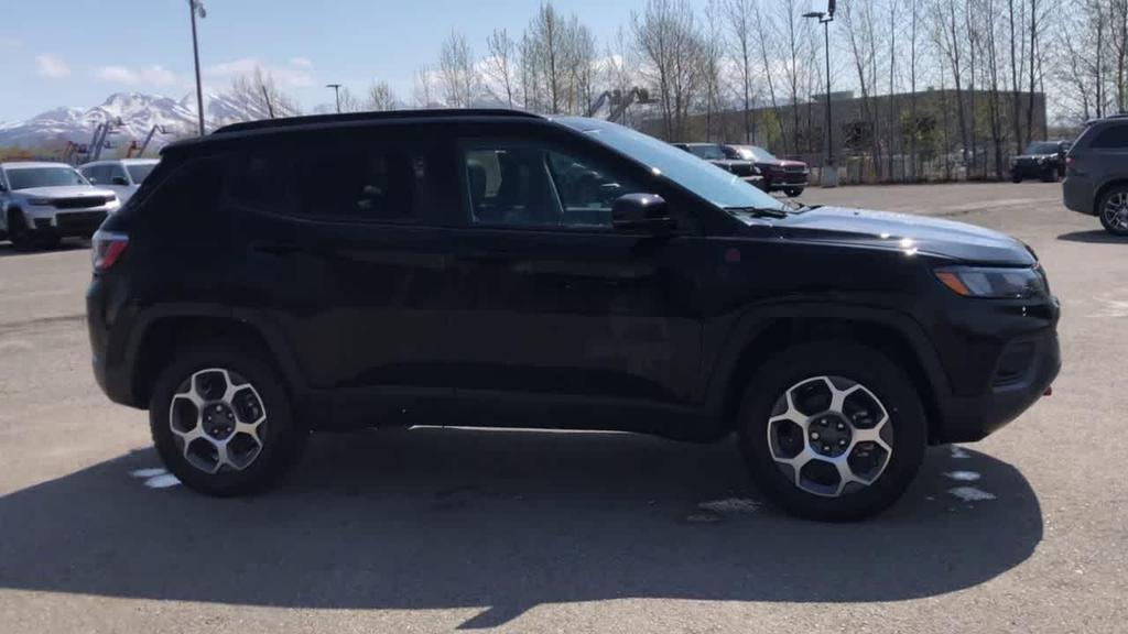 used 2022 Jeep Compass car, priced at $26,999