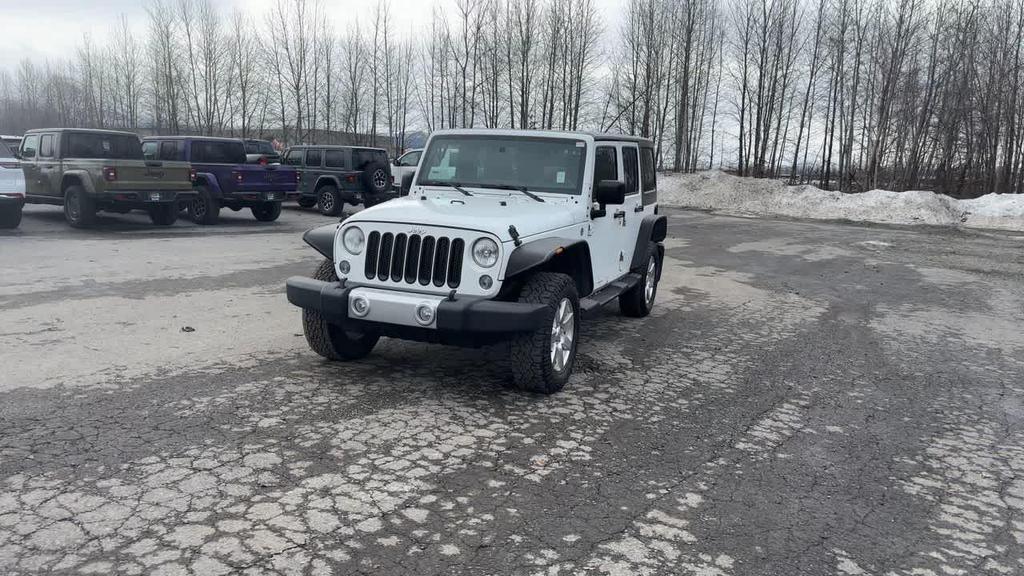 used 2015 Jeep Wrangler Unlimited car, priced at $17,500
