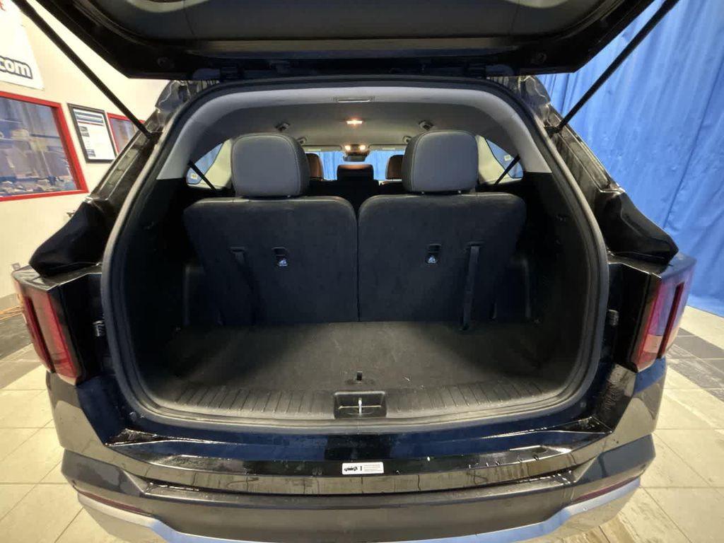 used 2024 Kia Sorento car, priced at $26,975