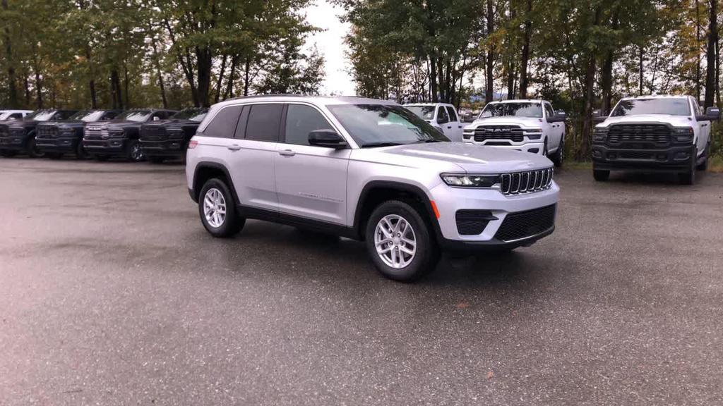 new 2025 Jeep Grand Cherokee car, priced at $38,935