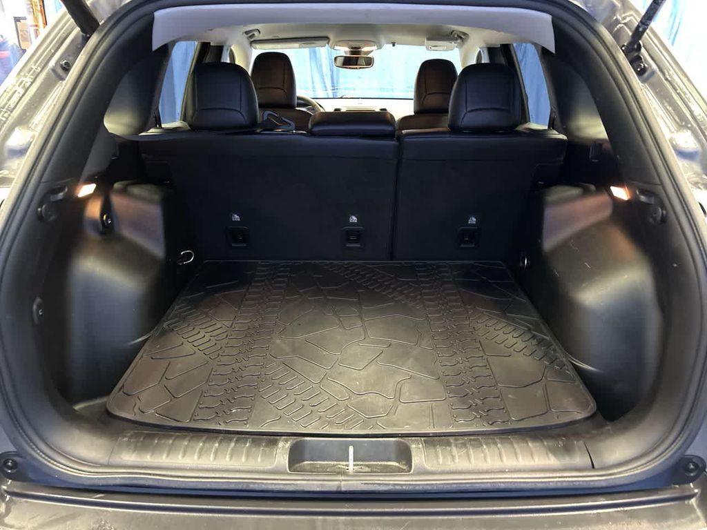 used 2023 Jeep Cherokee car, priced at $26,900