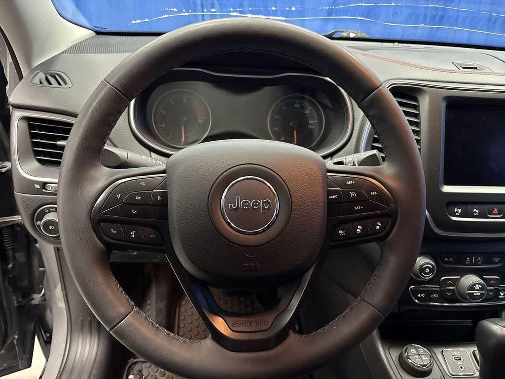 used 2023 Jeep Cherokee car, priced at $26,900