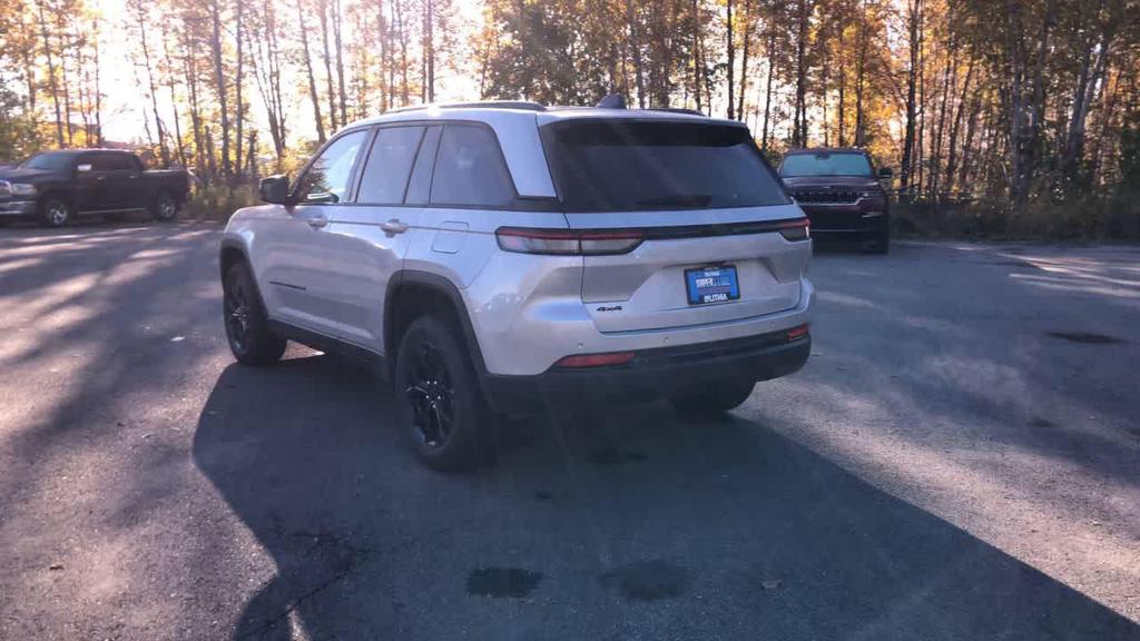 used 2024 Jeep Grand Cherokee car, priced at $30,459