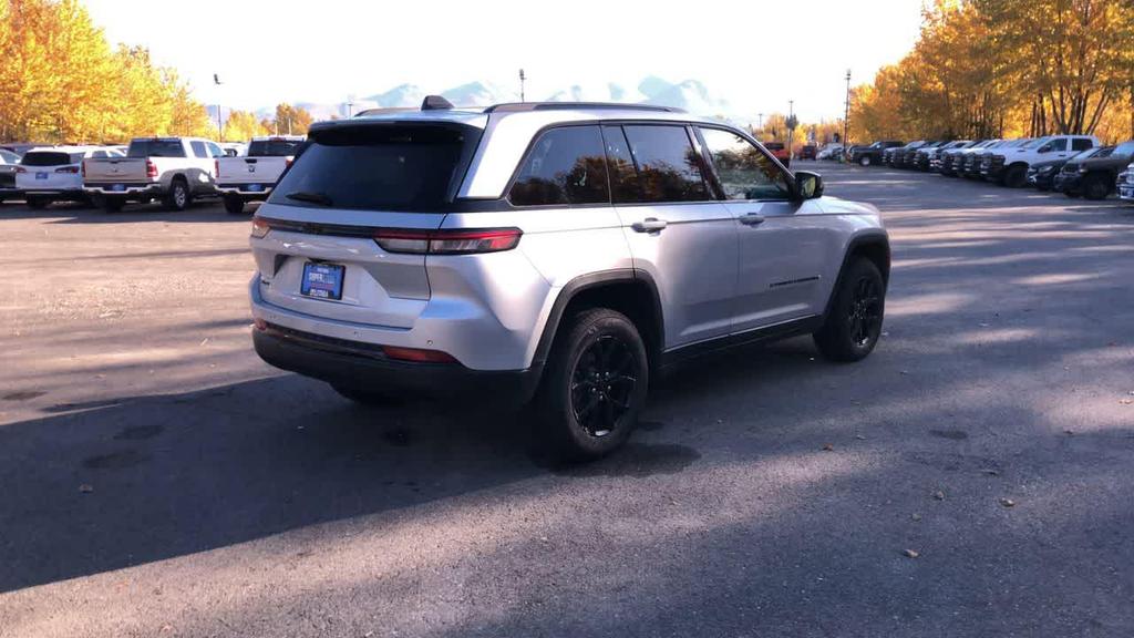 used 2024 Jeep Grand Cherokee car, priced at $30,459