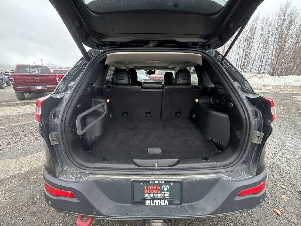 used 2015 Jeep Cherokee car, priced at $17,990
