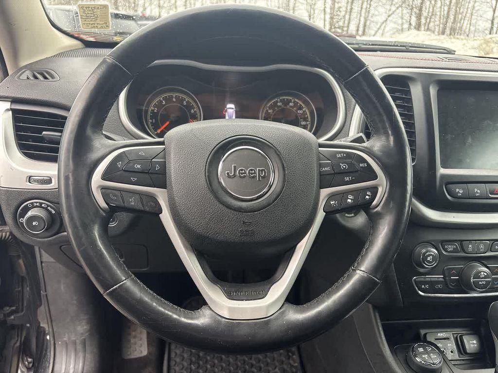 used 2015 Jeep Cherokee car, priced at $17,990