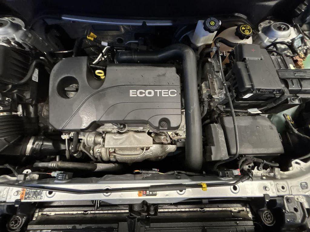 used 2022 Chevrolet Equinox car, priced at $21,999