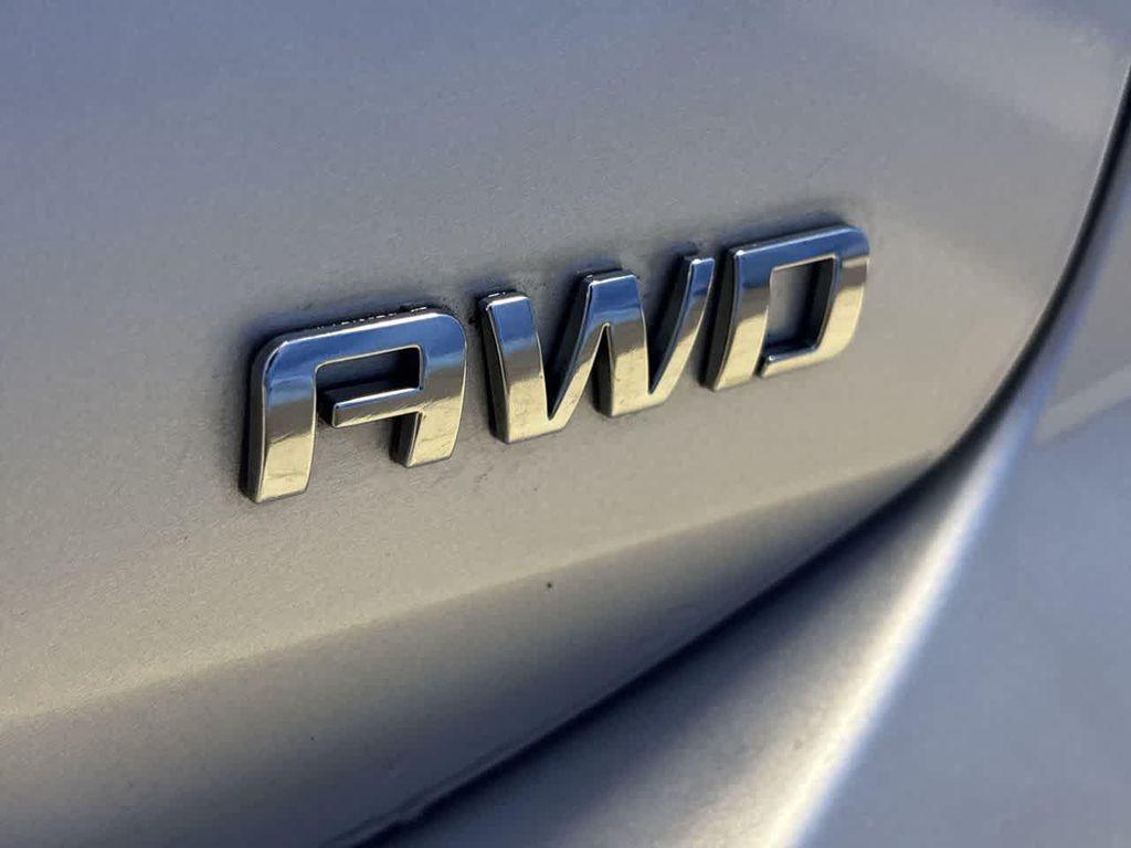 used 2022 Chevrolet Equinox car, priced at $21,999