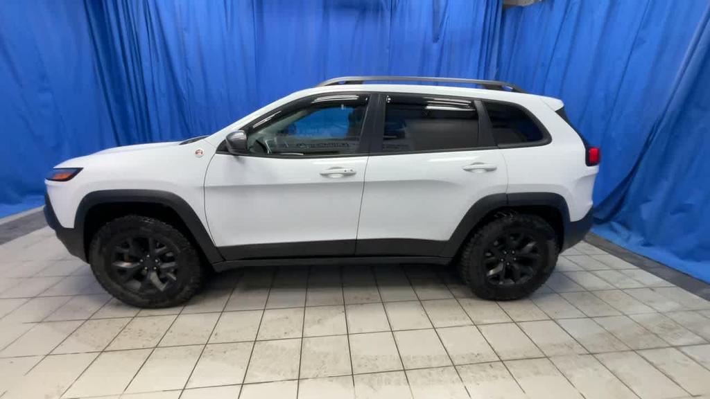 used 2017 Jeep Cherokee car, priced at $15,900