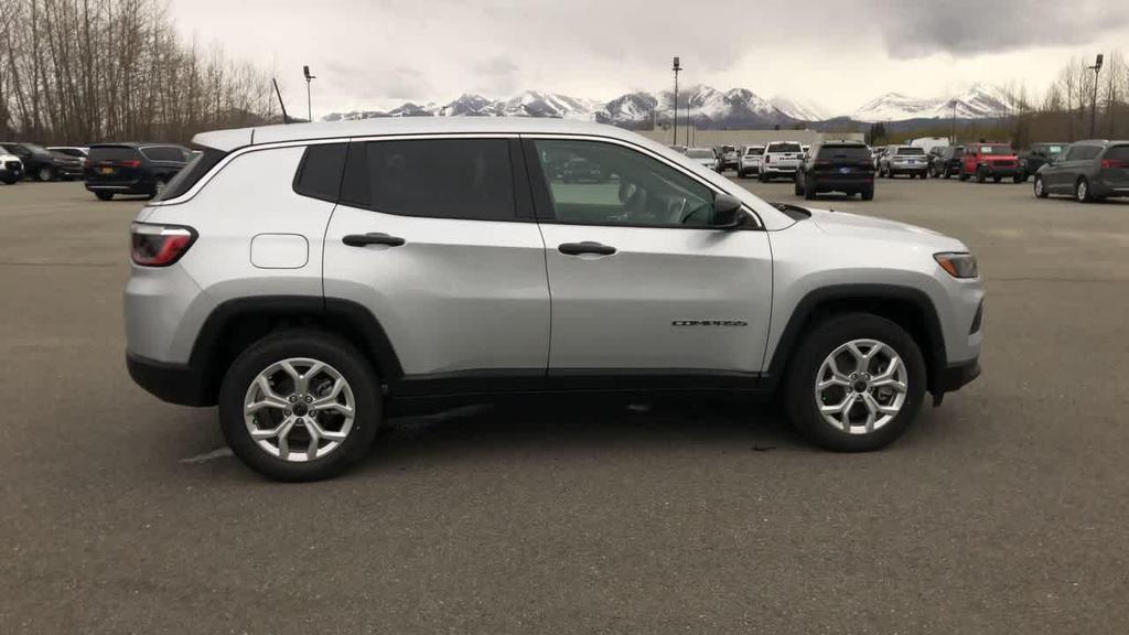 new 2025 Jeep Compass car, priced at $27,890
