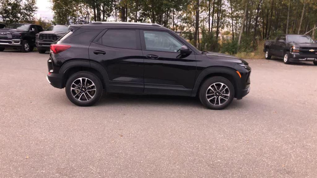 used 2025 Chevrolet TrailBlazer car, priced at $24,500