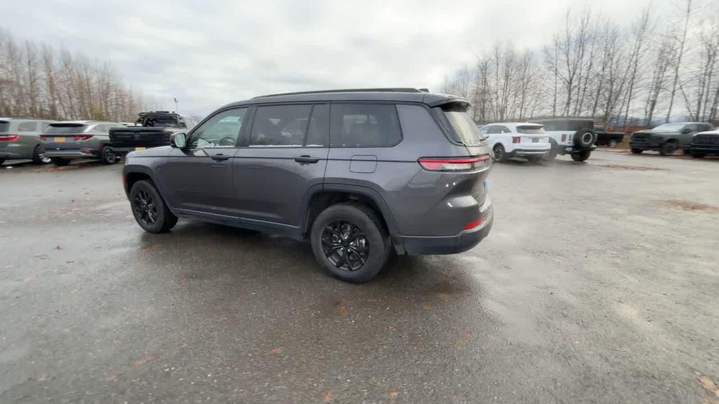 used 2024 Jeep Grand Cherokee L car, priced at $30,975