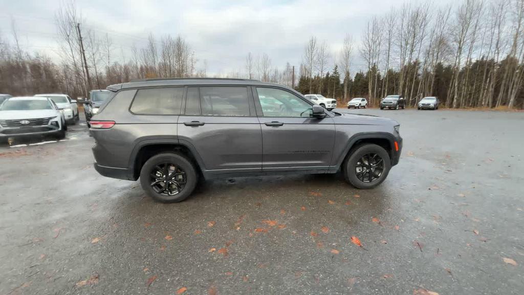 used 2024 Jeep Grand Cherokee L car, priced at $30,975