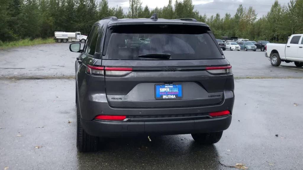 used 2023 Jeep Grand Cherokee car, priced at $35,900