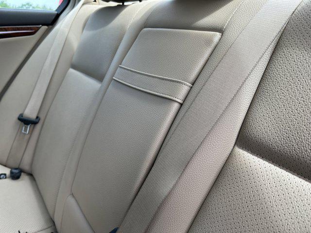 2010 Arctic White Mercedes-Benz C-Class
