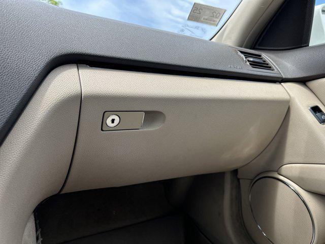 2010 Arctic White Mercedes-Benz C-Class