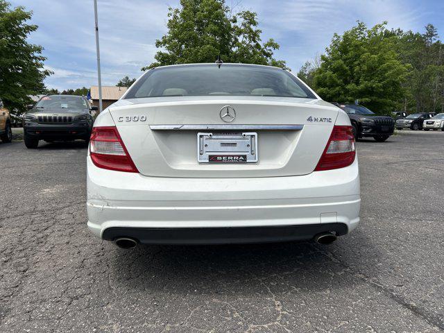 2010 Arctic White Mercedes-Benz C-Class