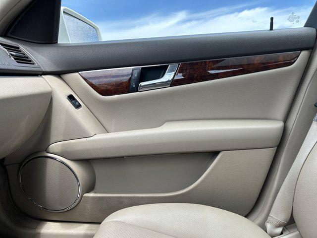 2010 Arctic White Mercedes-Benz C-Class