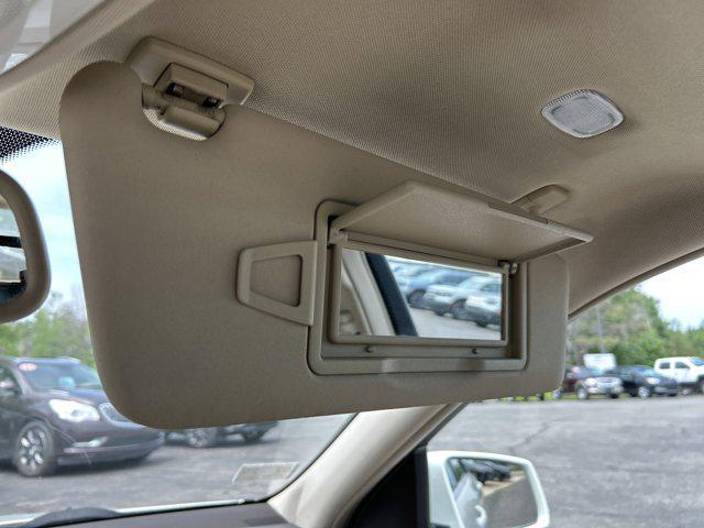 2010 Arctic White Mercedes-Benz C-Class