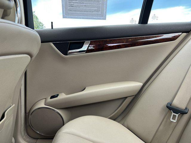 2010 Arctic White Mercedes-Benz C-Class