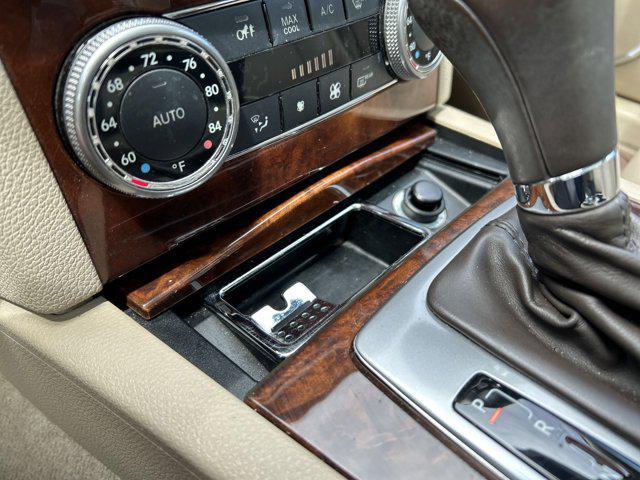 2010 Arctic White Mercedes-Benz C-Class