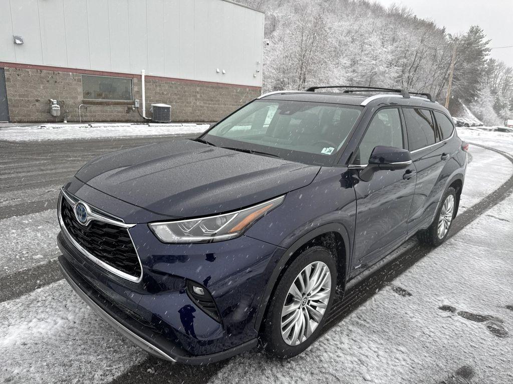 used 2023 Toyota Highlander Hybrid car, priced at $46,997