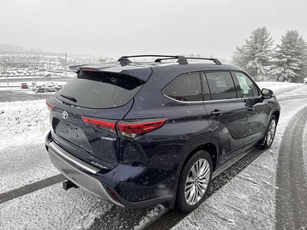used 2023 Toyota Highlander Hybrid car, priced at $46,997