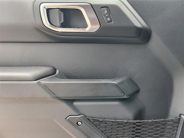 new 2025 Ford Bronco car, priced at $45,291