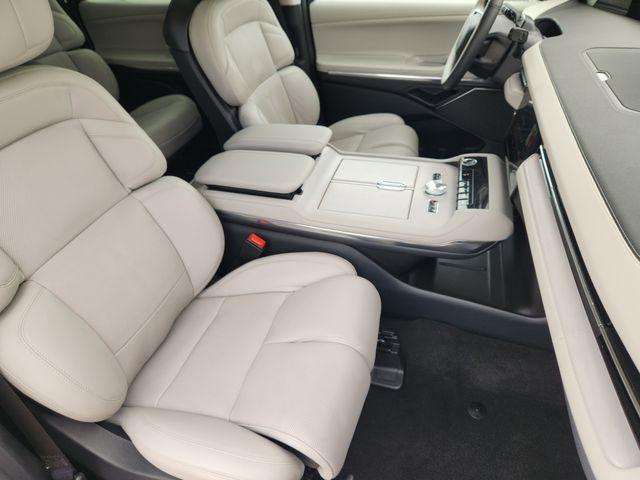 used 2025 Lincoln Navigator car, priced at $88,250