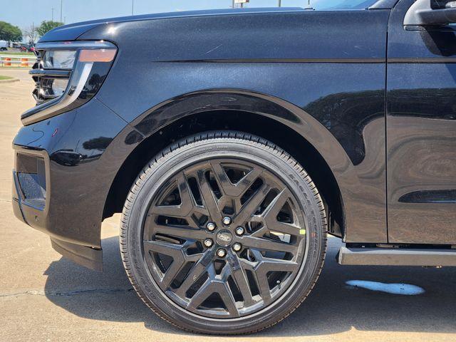 new 2026 Ford Expedition car, priced at $77,578